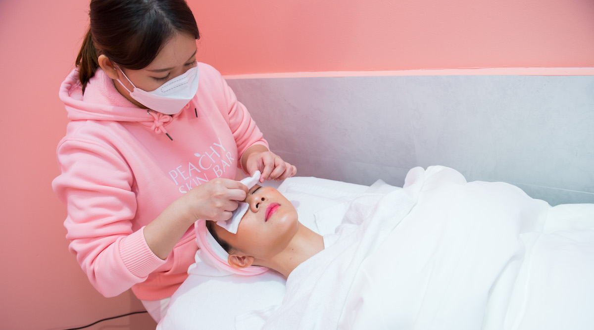 Reviewing Peachy Skin Bar A musttry facial treatment experience